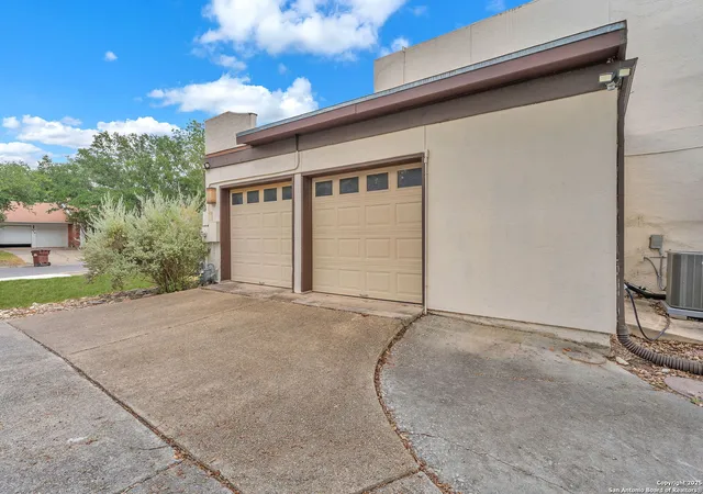 Photo 3 of Single family home for sale at 6319 Bay Meadows, San Antonio, TX 78244 | MLS# 1886540 | Listing updated on 2025-10-27