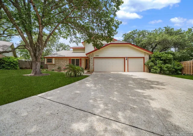 Photo 2 of Sale Pending at 14622 Leatherwood, San Antonio, TX 78231 | MLS# 1886563 | Listing updated on 2025-10-19