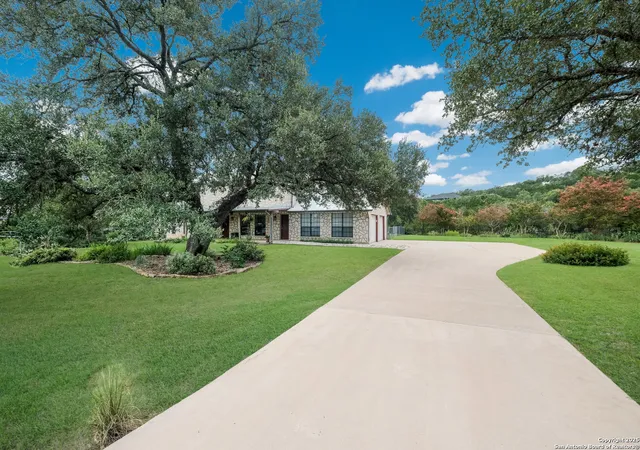 Photo 1 of Sale Pending at 26139 Timberline Dr, San Antonio, TX 78260 | MLS# 1886634 | Listing updated on 2025-11-23
