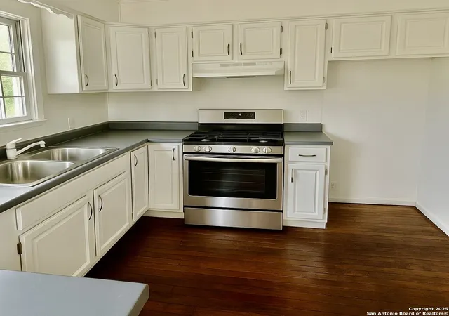 Photo 3 of Single family home for sale at 519 Hoover, San Antonio, TX 78225 | MLS# 1886661 | Listing updated on 2025-12-02