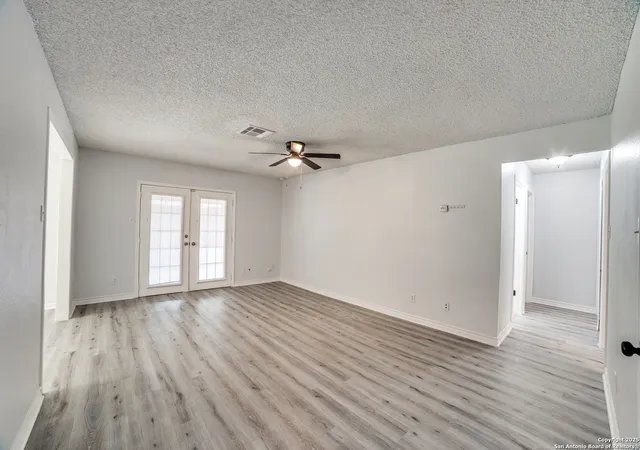 Photo 4 of Single family home for sale at 3707 Pipers Cross, San Antonio, TX 78251 | MLS# 1886698 | Listing updated on 2025-10-19