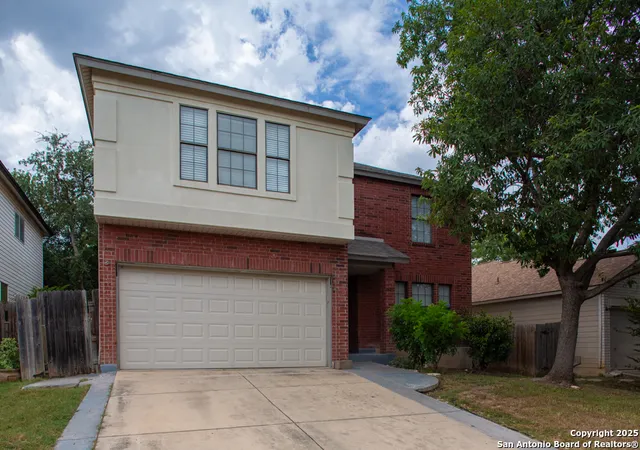Photo 2 of Sale Pending at 2625 Westover View, San Antonio, TX 78251 | MLS# 1886705 | Listing updated on 2025-10-01