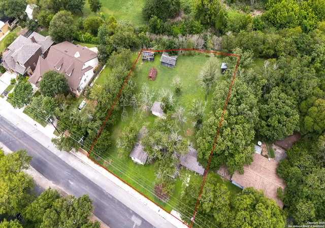 Photo 2 of Single family home for sale at 316 W San Antonio Ave, Boerne, TX 78006 | MLS# 1886792 | Listing updated on 2026-07-24