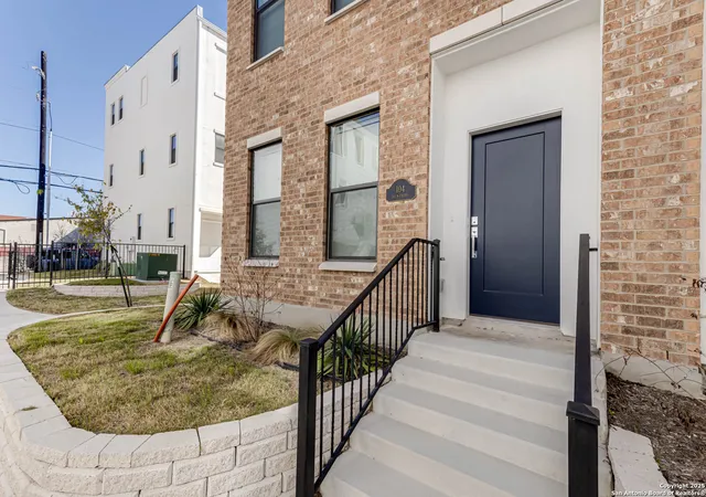 Photo 3 of Single family home for sale at 144 N Cherry #104, San Antonio, TX 78202 | MLS# 1886798 | Listing updated on 2026-03-22