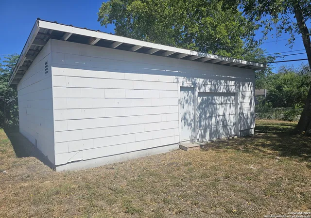 Photo 4 of Single family home for sale at 228 Kathy, San Antonio, TX 78223 | MLS# 1886850 | Listing updated on 2025-10-16
