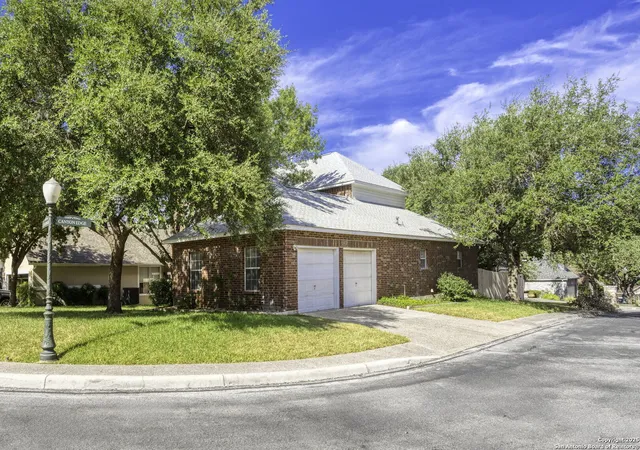 Photo 2 of Sale Pending at 17411 Canyon Boulder, San Antonio, TX 78248 | MLS# 1886914 | Listing updated on 2025-11-10