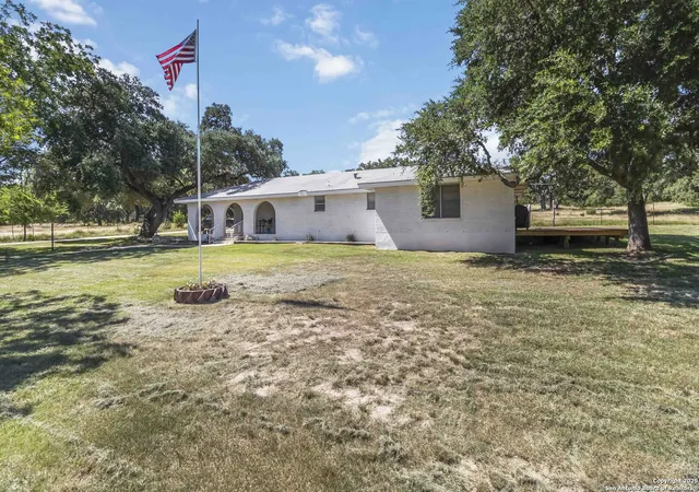 Homes for sale in Lakehills, TX | 10406 Park Road 37, Lakehills, TX 78063 | MLS# 1886943