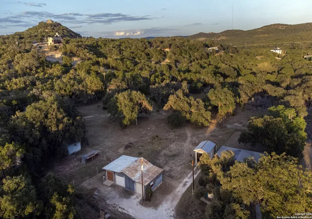Homes for sale in Lakehills, TX | 10406 Park Road 37, Lakehills, TX 78063 | MLS# 1886943