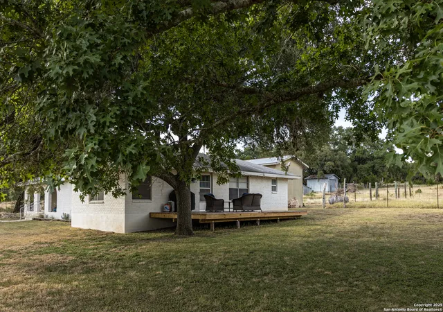 Homes for sale in Lakehills, TX | 10406 Park Road 37, Lakehills, TX 78063 | MLS# 1886943