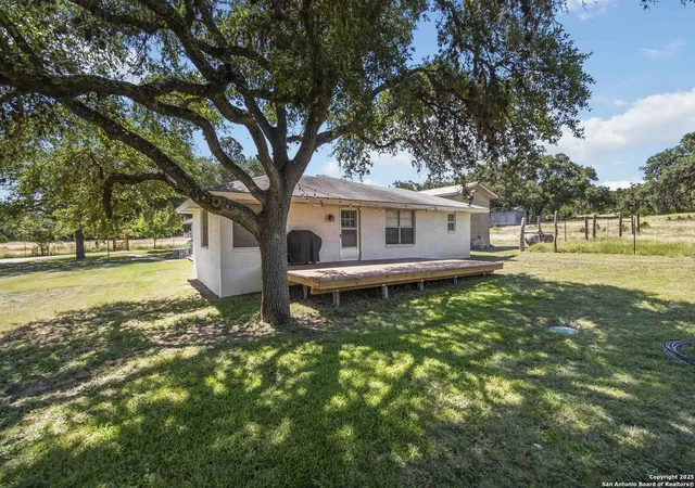 Homes for sale in Lakehills, TX | 10406 Park Road 37, Lakehills, TX 78063 | MLS# 1886943