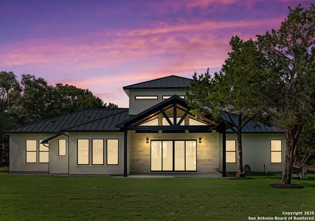 Photo 2 of Single family home for sale at 226 Bobby Clark, Canyon Lake, TX 78133 | MLS# 1886944 | Listing updated on 2026-08-23