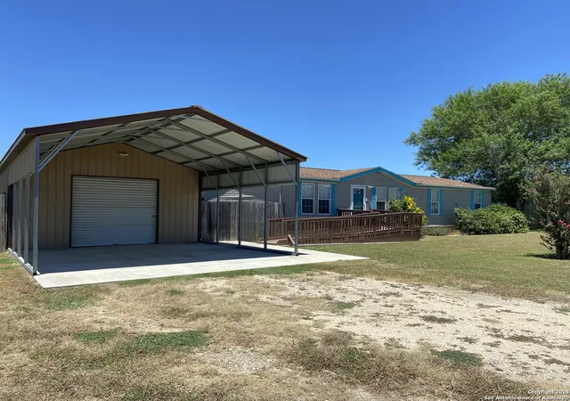 2nd image of 145 Davie, Marion, TX 78124 | MLS# 1886952