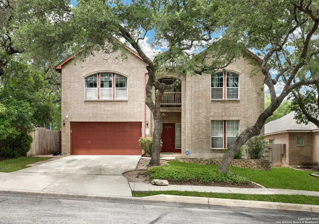 Photo 3 of Sale Pending at 13 Canterview, San Antonio, TX 78254 | MLS# 1886972 | Listing updated on 2025-09-13