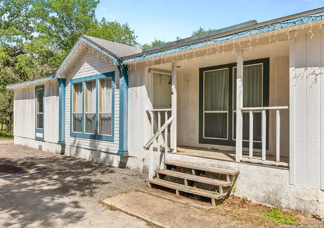 Photo 3 of Sale Pending at 1040 Wild Flower, Floresville, TX 78114 | MLS# 1887134 | Listing updated on 2025-12-04