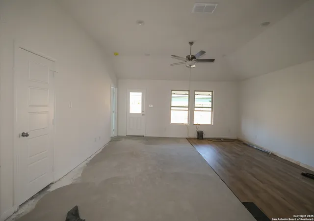 Photo 2 of Sale Pending at 4911 Topaz Bnd, San Antonio, TX 78222 | MLS# 1887159 | Listing updated on 2025-10-06