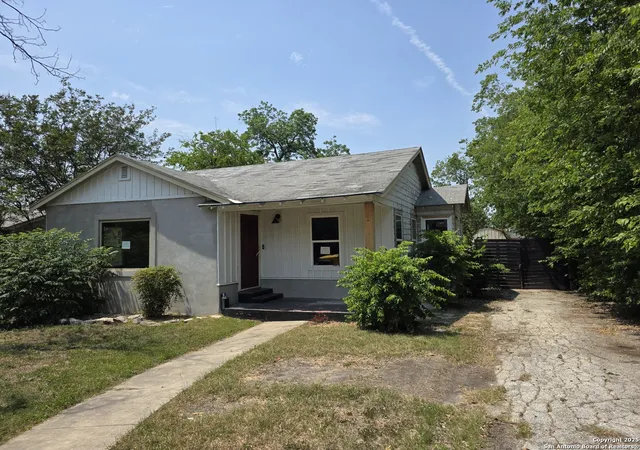 Photo 2 of Sale Pending at 629 Westwood, San Antonio, TX 78212 | MLS# 1887181 | Listing updated on 2025-12-09