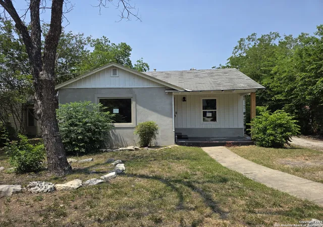 Photo 1 of Sale Pending at 629 Westwood, San Antonio, TX 78212 | MLS# 1887181 | Listing updated on 2025-12-09