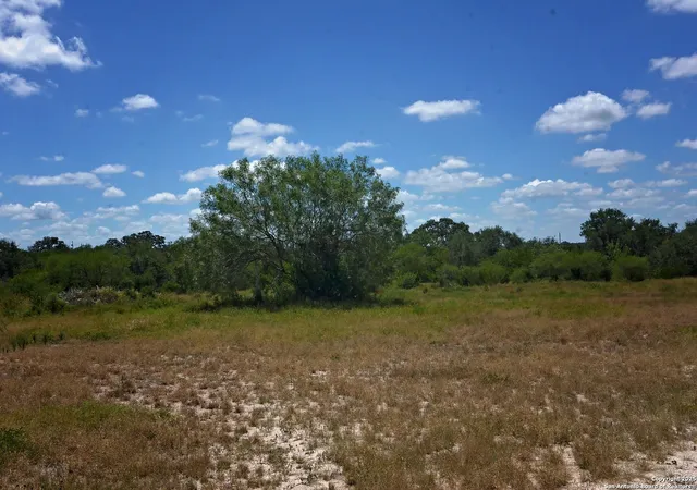 4th image of 1641 Charco, Beeville, TX 78102 | MLS# 1887196