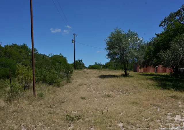 5th image of 1641 Charco, Beeville, TX 78102 | MLS# 1887196