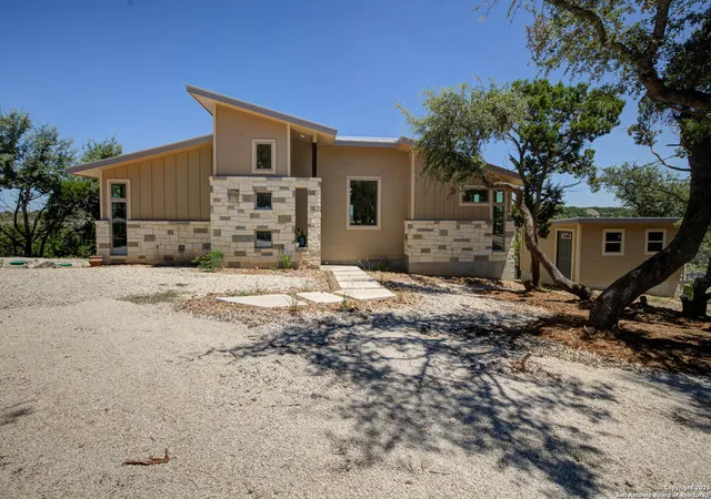 Photo 2 of Single family home for sale at 500 Naked Indian, New Braunfels, TX 78132 | MLS# 1887244 | Listing updated on 2025-11-26