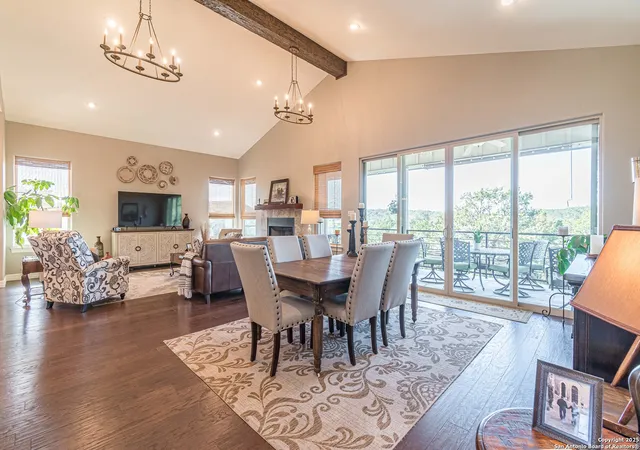 Photo 4 of Single family home for sale at 561 Five Oaks, Canyon Lake, TX 78133 | MLS# 1887274 | Listing updated on 2025-11-04