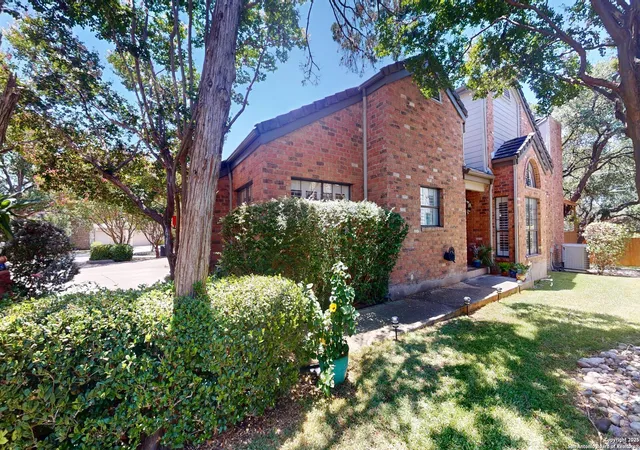 Photo 1 of Sale Pending at 17227 St Andrews #2903, San Antonio, TX 78248 | MLS# 1887275 | Listing updated on 2025-10-16