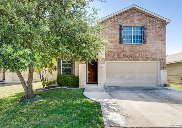 Photo 3 of Sale Pending at 8978 Oakwood Park, San Antonio, TX 78254 | MLS# 1887341 | Listing updated on 2025-11-10