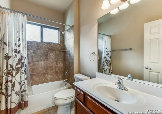 Photo 3 of Sale Pending at 15 Cascade Glen, San Antonio, TX 78232 | MLS# 1887342 | Listing updated on 2025-12-11