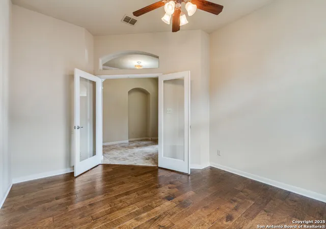Photo 4 of Sale Pending at 15 Cascade Glen, San Antonio, TX 78232 | MLS# 1887342 | Listing updated on 2025-12-11