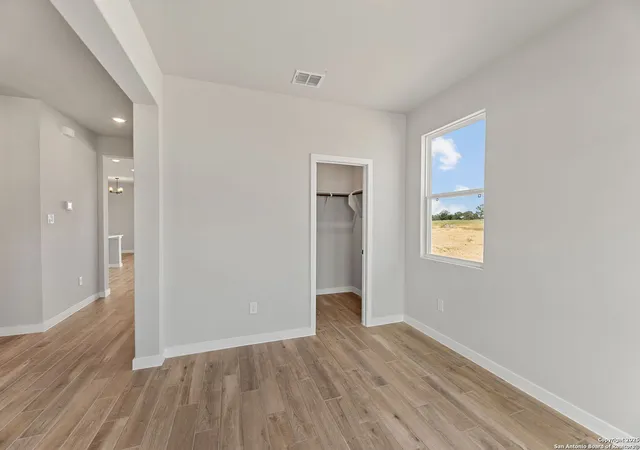 Photo 3 of Single family home for sale at 16619 Rosemary Ridge, Elmendorf, TX 78112 | MLS# 1887414 | Listing updated on 2025-09-29