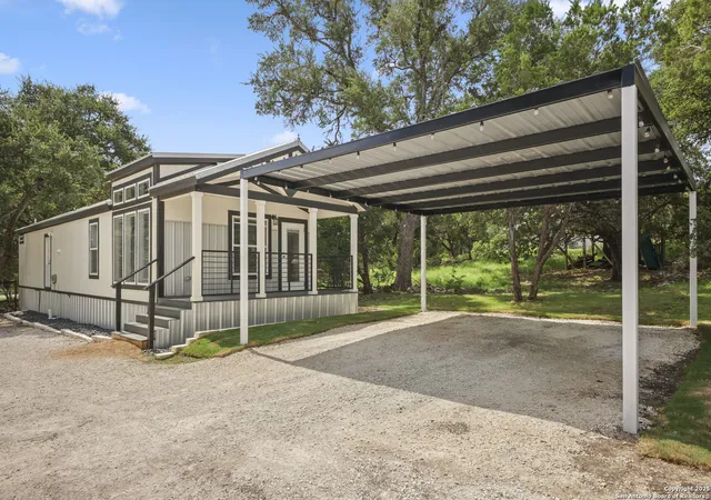 1st image of 940 Contour, Spring Branch, TX 78070 | MLS# 1887443