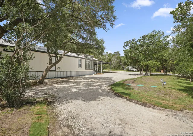 3rd image of 940 Contour, Spring Branch, TX 78070 | MLS# 1887443