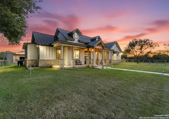 4th image of 976 County Road 7718, Devine, TX 78016 | MLS# 1887467