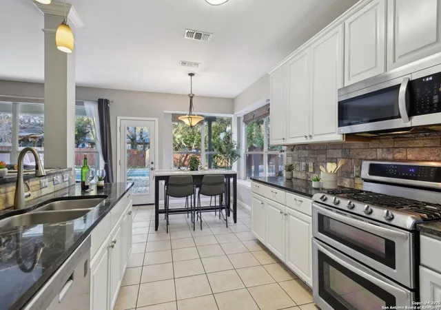 Photo 3 of Single family home for sale at 1703 Hadburyn Ln, San Antonio, TX 78248 | MLS# 1887512 | Listing updated on 2025-10-30