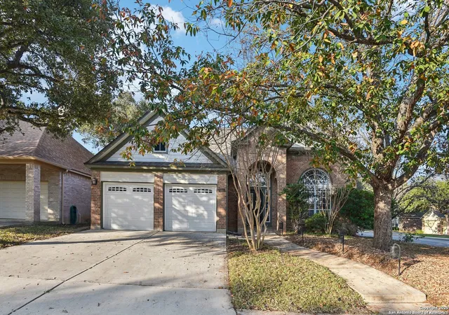 Photo 4 of Single family home for sale at 1703 Hadburyn Ln, San Antonio, TX 78248 | MLS# 1887512 | Listing updated on 2025-10-30