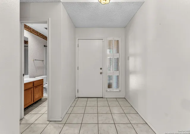 Photo 2 of Sale Pending at 16307 Buena Tierra, San Antonio, TX 78232 | MLS# 1887546 | Listing updated on 2025-12-31