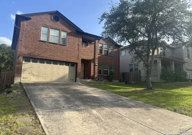 Photo 2 of Sale Pending at 17199 Irongate Rail, San Antonio, TX 78247 | MLS# 1887572 | Listing updated on 2025-09-21