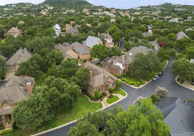 Photo 3 of Single family home for sale at 1 Westcourt, San Antonio, TX 78257 | MLS# 1887573 | Listing updated on 2025-12-12
