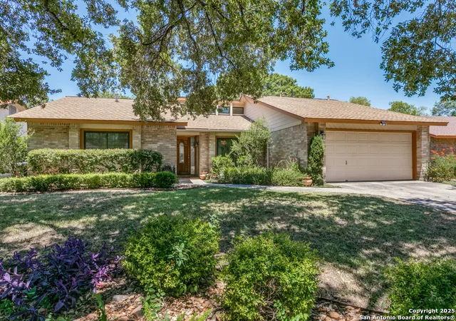 Photo 2 of Single family home for sale at 14015 Boulder Oaks, San Antonio, TX 78247 | MLS# 1887604 | Listing updated on 2025-11-27