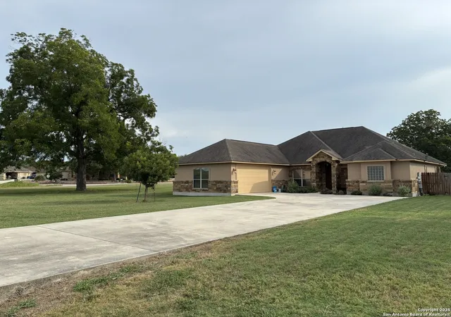 1st image of 125 Cactus Wren, Mc Queeney, TX 78123 | MLS# 1887615