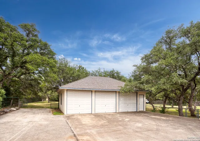 Photo 4 of Sale Pending at 13216 Circle N, Helotes, TX 78023 | MLS# 1887636 | Listing updated on 2025-10-29