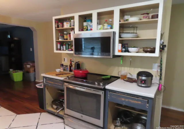 Photo 3 of Sale Pending at 144 Briar St, Cibolo, TX 78108 | MLS# 1887649 | Listing updated on 2025-09-07