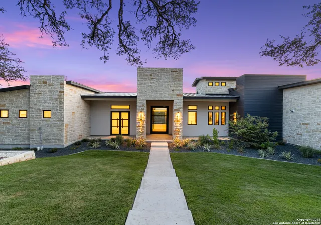 Photo 1 of Single family home for sale at 2018 Paradisepkwy, Canyon Lake, TX 78133 | MLS# 1887653 | Listing updated on 2026-07-28