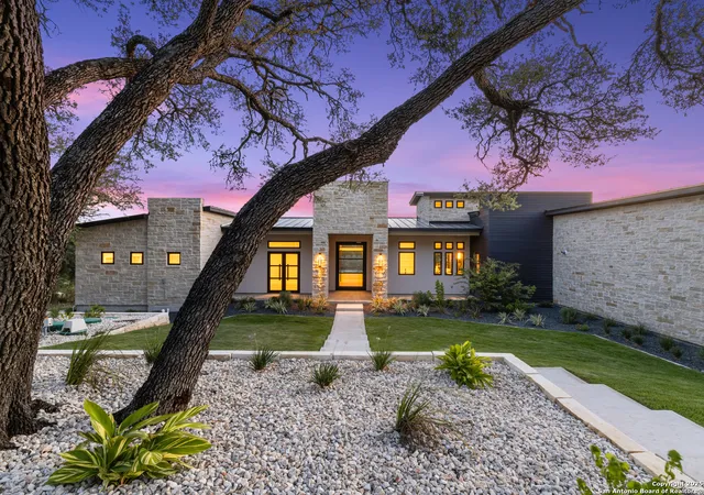 Photo 2 of Single family home for sale at 2018 Paradisepkwy, Canyon Lake, TX 78133 | MLS# 1887653 | Listing updated on 2026-07-28
