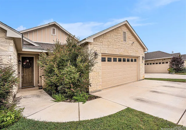 Photo 2 of Single family home for sale at 312 Iron Gate, Pleasanton, TX 78064 | MLS# 1887658 | Listing updated on 2026-01-22