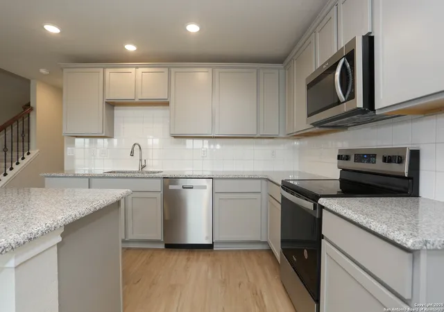 Photo 4 of Sale Pending at 7712 Highland Boat, Converse, TX 78244 | MLS# 1887689 | Listing updated on 2025-12-03
