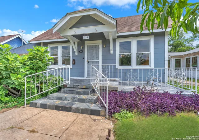 Photo 3 of Single family home for sale at 910 E Highland, San Antonio, TX 78210 | MLS# 1887734 | Listing updated on 2025-10-12