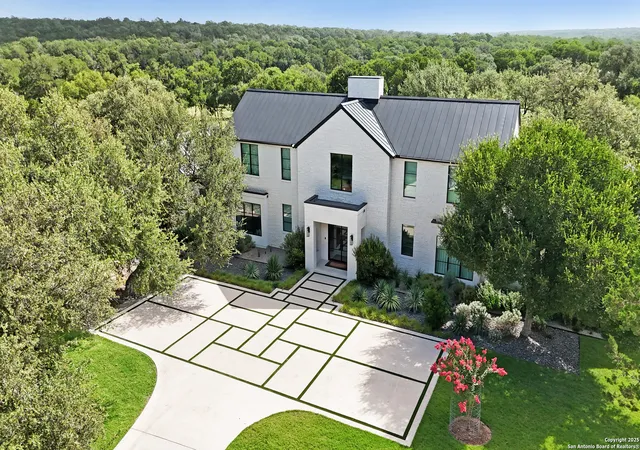 Photo 2 of Mansion for sale at 167 Riverwood, Boerne, TX 78006 | MLS# 1887774 | Listing updated on 2026-08-21