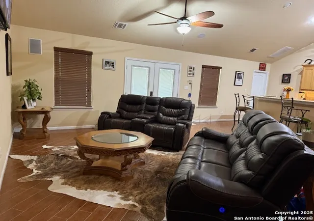 5th image of 5476 Us Hwy 90, Uvalde, TX 78801 | MLS# 1887818