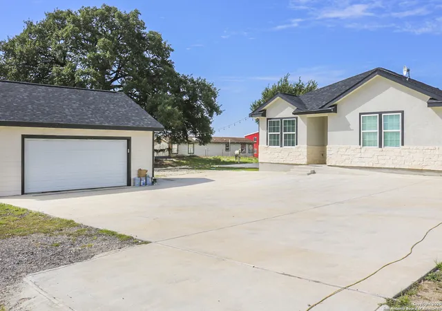 Photo 2 of Single family home for sale at 3163 Fm 2504, Poteet, TX 78065 | MLS# 1887847 | Listing updated on 2026-02-18